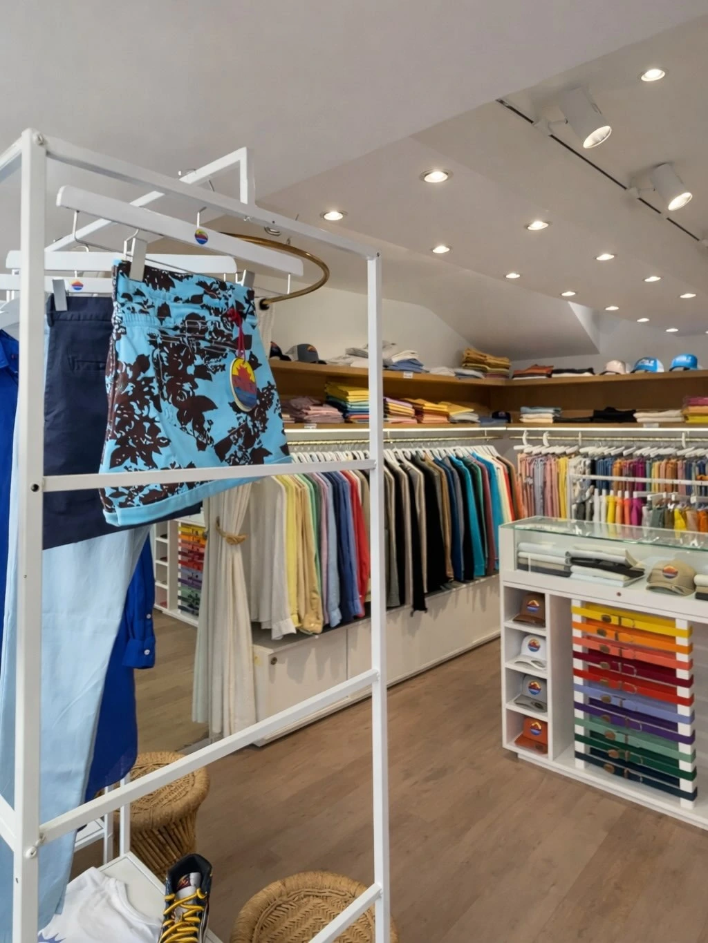 Rénovation magasin à Saint-Tropez - aménagement espace commercial