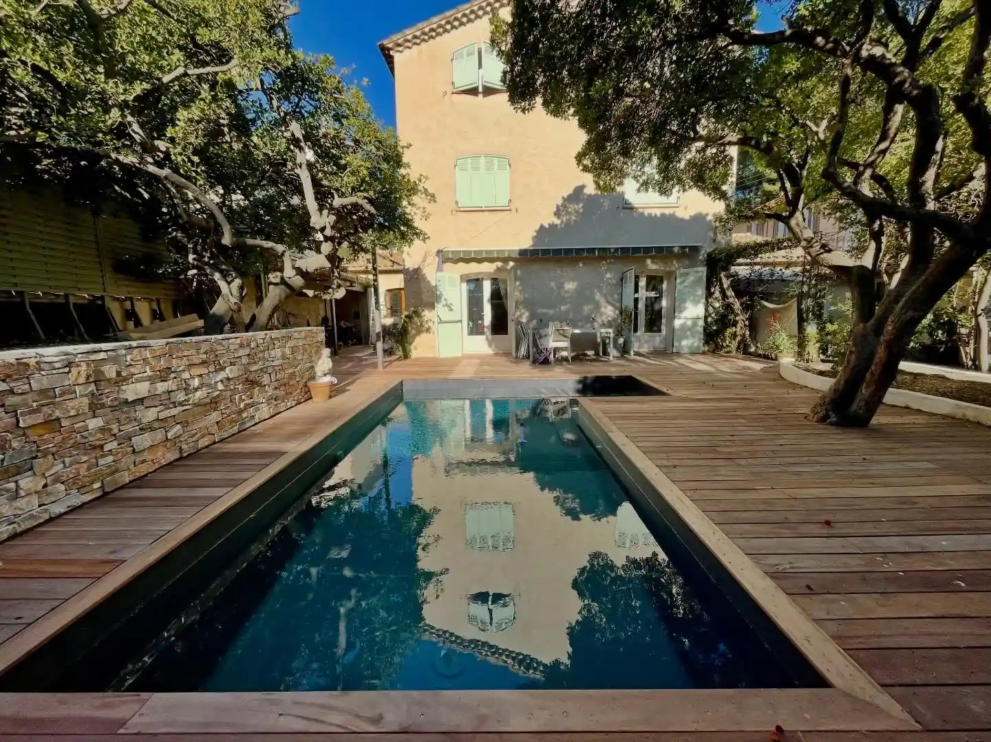 Chantier de rénovation haut de gamme sur la Côte d'Azur