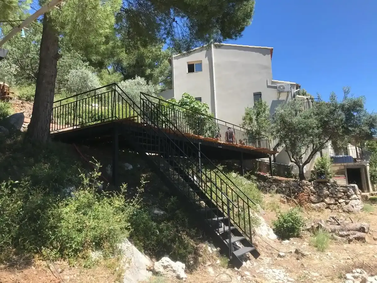 Création de terrasse en acier, vue 1