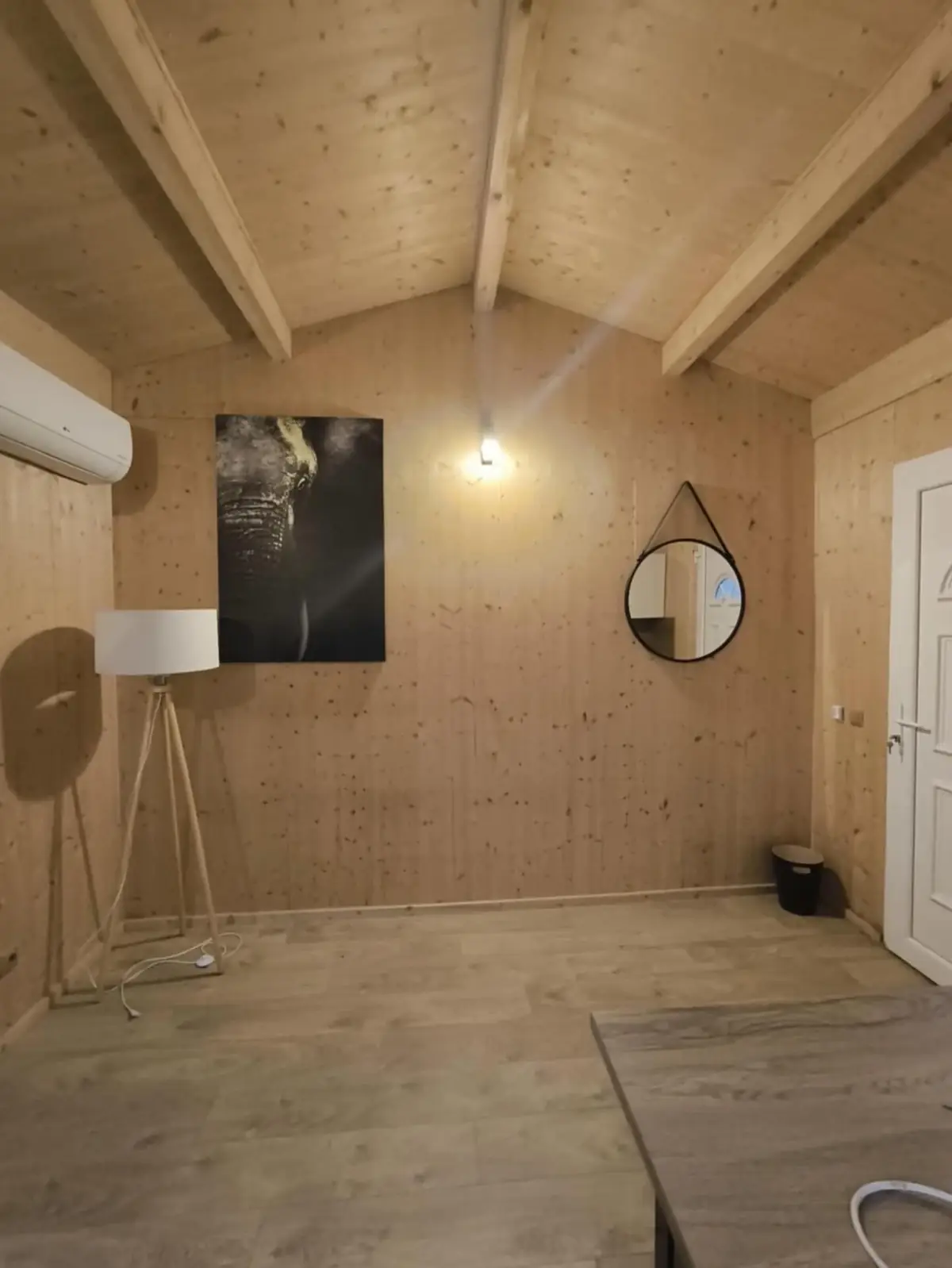 Rénovation studio Airbnb Bagnols, vue 4