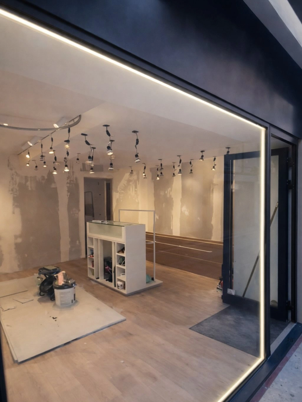 Rénovation magasin Saint-Tropez — vue 2